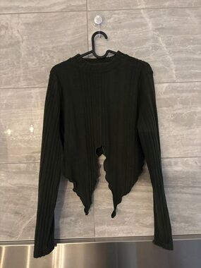 SHEIN Dark Green Ribbed Scalloped Hem slight Crop Top